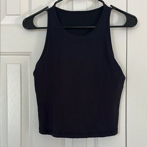 Vuori crop tank built in bra